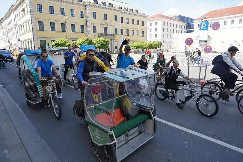 Das Bündnis "Save our Radler" demonstrierte gegen die Sperrung des Marienplatzes.