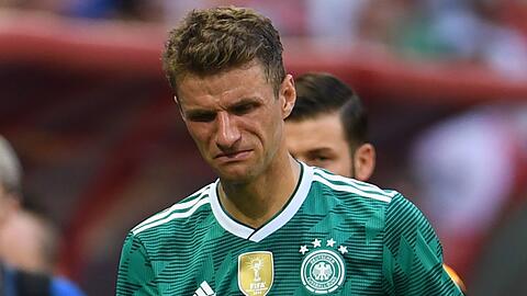 "Wir sind am Boden zerstört. In der Kabine war Schweigen", sagt Thomas Müller nach dem bitteren WM-Aus der Deutschen.