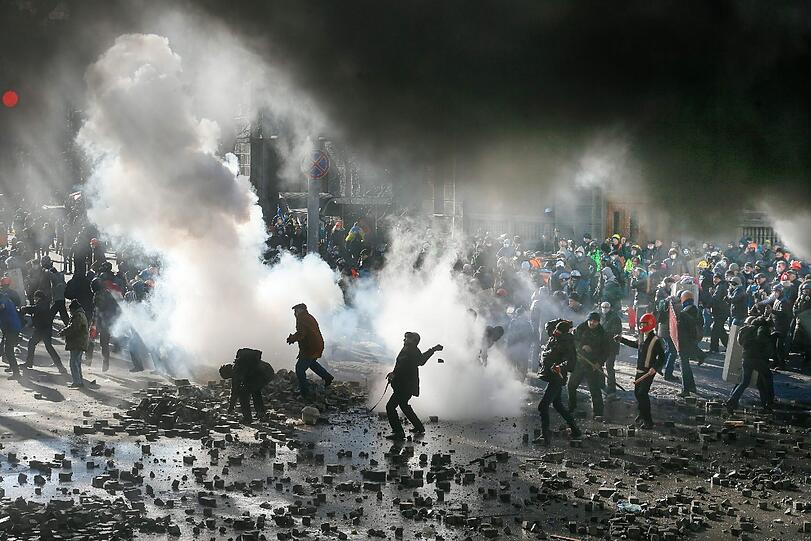 In der ukrainischen Hauptstadt ist es erneut zu schweren Auseinandersetzungen zwischen Polizei und Regierungsgegnern gekommen