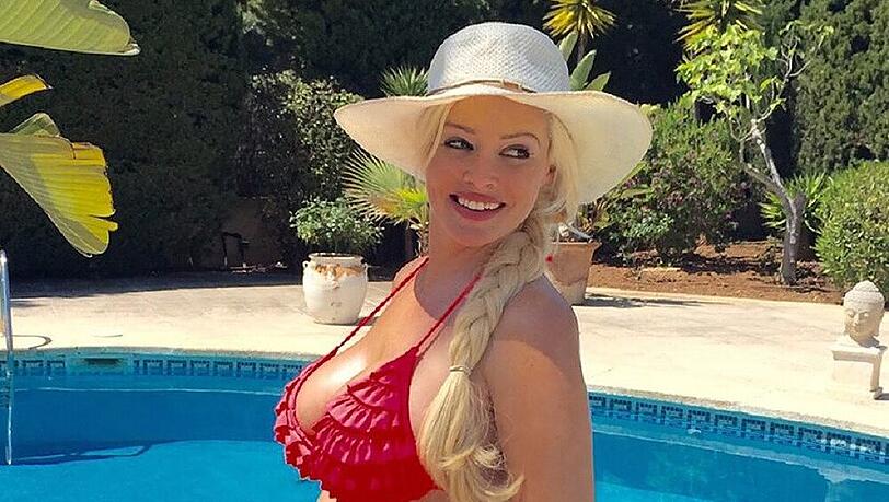 Daniela Katzenberger genießt auch schwanger ihren Urlaub Daniela Katzenberger genießt auch schwanger ihren Urlaub