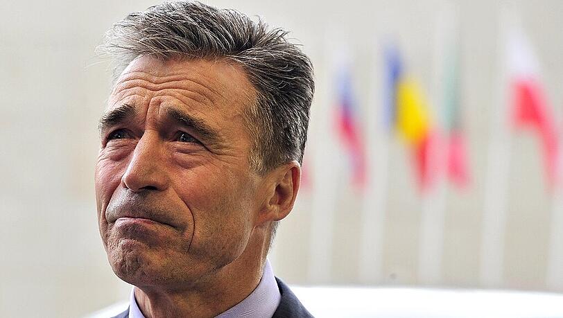 Nato-Generalsekretär Anders Fogh Rasmussen: Kein militärisches Eingreifen, aber die Verteidigung der Vebündeten stärken. Nato-Generalsekretär Anders Fogh Rasmussen: Kein militärisches Eingreifen, aber die Verteidigung der Vebündeten stärken.