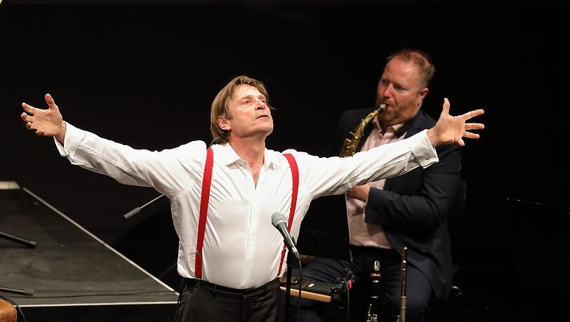 Der Liederabend von Simon Keenlyside im Prinzregententheater. Der Liederabend von Simon Keenlyside im Prinzregententheater.