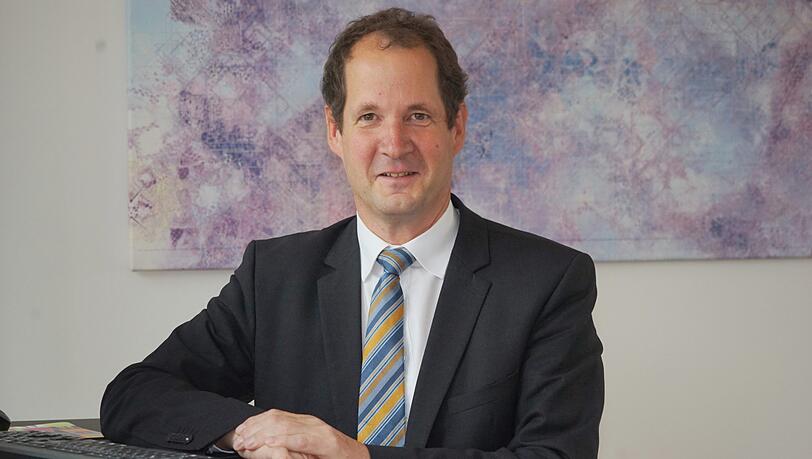 Caritasdirektor Georg Falterbaum wünscht sich größeren Zusammenhalt in München. Caritasdirektor Georg Falterbaum wünscht sich größeren Zusammenhalt in München.