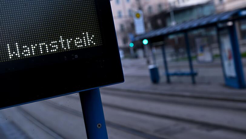 Die Gewerkschaft Verdi hat erneut in mehreren Bundesl&auml;ndern zu Warnstreiks im &ouml;ffentlichen Nahverkehr (&Ouml;PNV) aufgerufen.