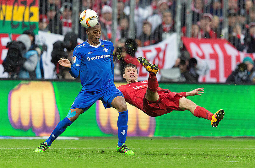 Thomas Müller trifft per Fallrückzieher zum 2:1 gegen Darmstadt.