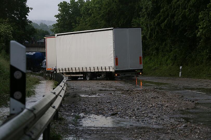 Inzwischen hat sich das Hochwasser zurückgezogen. Das Ausmaß der Katastrophe wird deutlich.