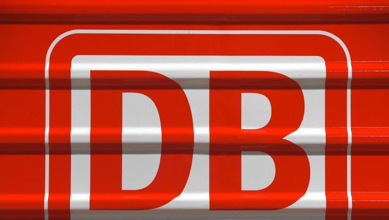 Laut EVG ist die Politik mitverantwortlich für den Investitionsstau bei der Bahn. Laut EVG ist die Politik mitverantwortlich für den Investitionsstau bei der Bahn.