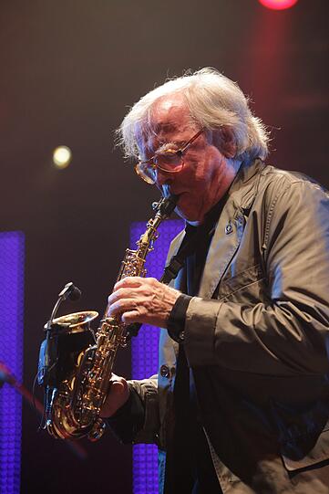 Der unverwüstliche Saxofonist Klaus Doldinger