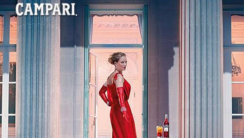 Uma Thurman auf dem Cover des berühmten Kalenders Uma Thurman auf dem Cover des berühmten Kalenders