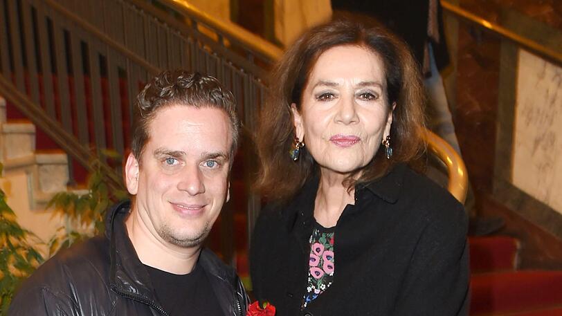 Hannelore Elsner und ihr Sohn Dominik bei einer Filmpremiere 2016.