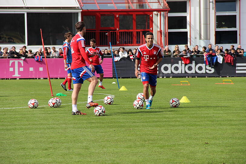 Am Dienstag gab's an der Säbener Straße ein öffentliche Trainingseinheit. Hier gibt's die Bilder!