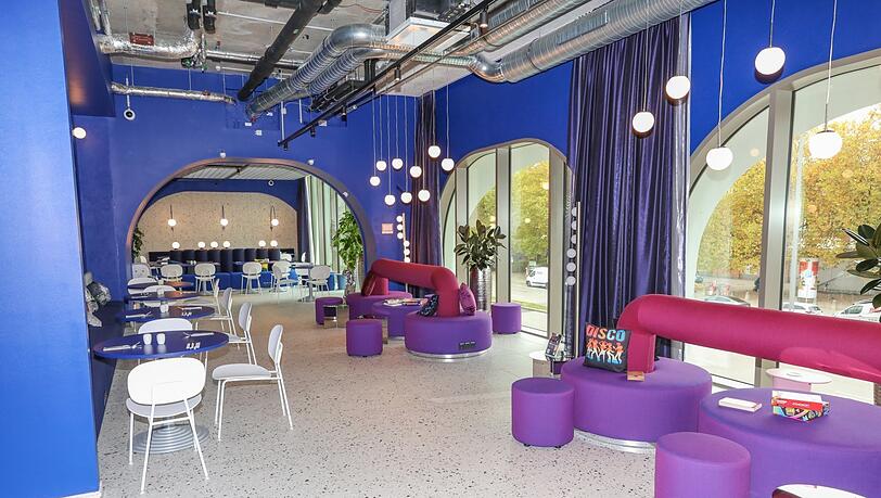 Ein Disco-Zimmer hat auch nicht jedes Ibis-Hotel. Ein Disco-Zimmer hat auch nicht jedes Ibis-Hotel.