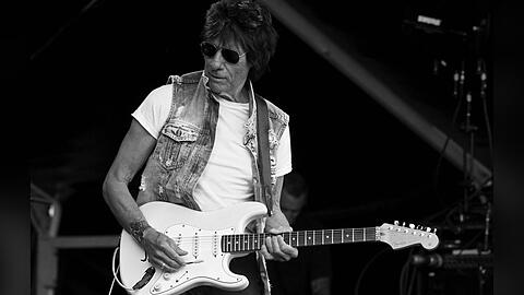 Jeff Beck während eines Auftritts im Sommer 2022.