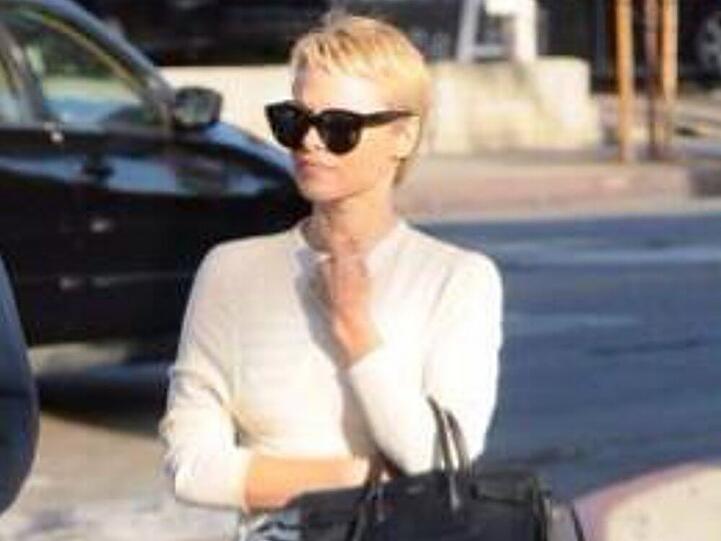 Pamela Anderson zeigt erstmals ihren neuen Look