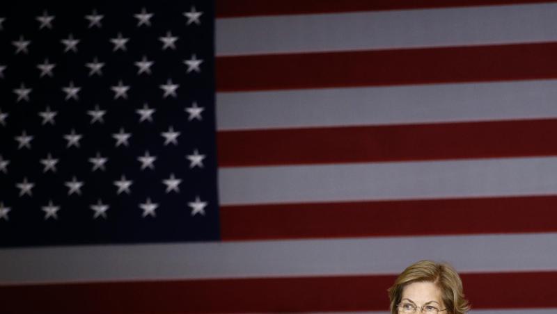 Die demokratische Präsidentschaftskandidatin, Elizabeth Warren, Senatorin für Massachusetts, spricht während einer Wahlkampfveranstaltung. Die demokratische Präsidentschaftskandidatin, Elizabeth Warren, Senatorin für Massachusetts, spricht während einer Wahlkampfveranstaltung.