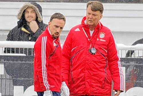Der Coach und sein Superstar: Louis van Gaal (r.) beim Trainintg mit Franck Ribéry.