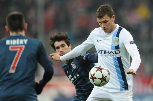 Javier Martinez: Note 5. Kam nach 55 Minuten für Götze bei 2:1. Sollte vor der Abwehr den Verkehr regeln, ging aber mit unter. Stammplatz? Bei Pep erst mal nicht.