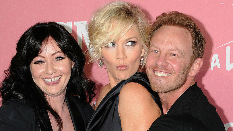 Zum 40. Geburtstag von Jennie Garth kamen auch ihre Ex-Kollegen Shannen Doherty und Ian Ziering Zum 40. Geburtstag von Jennie Garth kamen auch ihre Ex-Kollegen Shannen Doherty und Ian Ziering