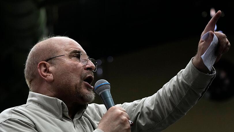 Parlamentspräsident Mohammed Baghar Ghalibaf sagte, die Straße von Hormus bleibe so lange geschlossen, wie sich die USA nicht an ihre Verpflichtungen aus der Vereinbarung hielten. (Archivbild) Parlamentspräsident Mohammed Baghar Ghalibaf sagte, die Straße von Hormus bleibe so lange geschlossen, wie sich die USA nicht an ihre Verpflichtungen aus der Vereinbarung hielten. (Archivbild)