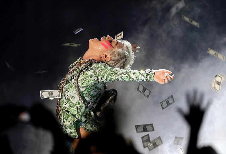 Weitere heiße Bilder von Miley Cyrus in der Bilderstrecke.