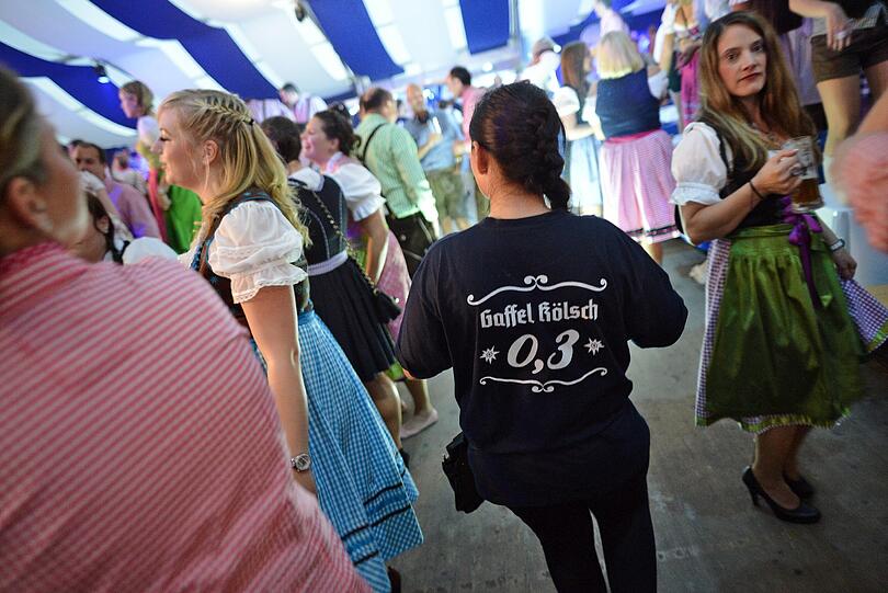 Zünftig geht's auch auf dem Oktoberfest in Köln zu.