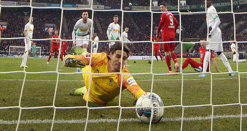 Eine von nur zwei Niederlagen: Am 7. Dezember 2019 unterliegen die Bayern mit 1:2 bei Borussia Mönchengladbach.