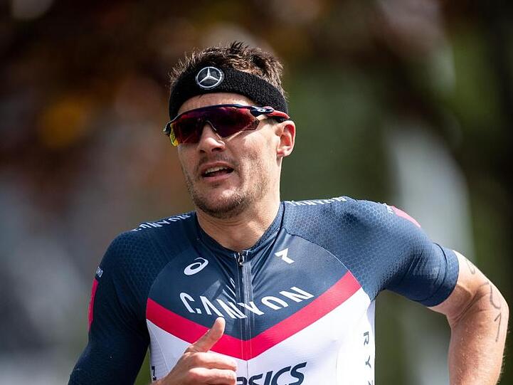 Der spätere Erstplatzierte Jan Frodeno läuft beim Triathlon Buschhütten. Foto: Marius Becker/Archivbild