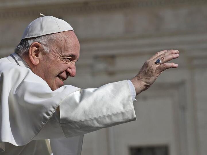 Papst Franziskus kommt zu seiner wöchentlichen Generalaudienz im Vatikan.