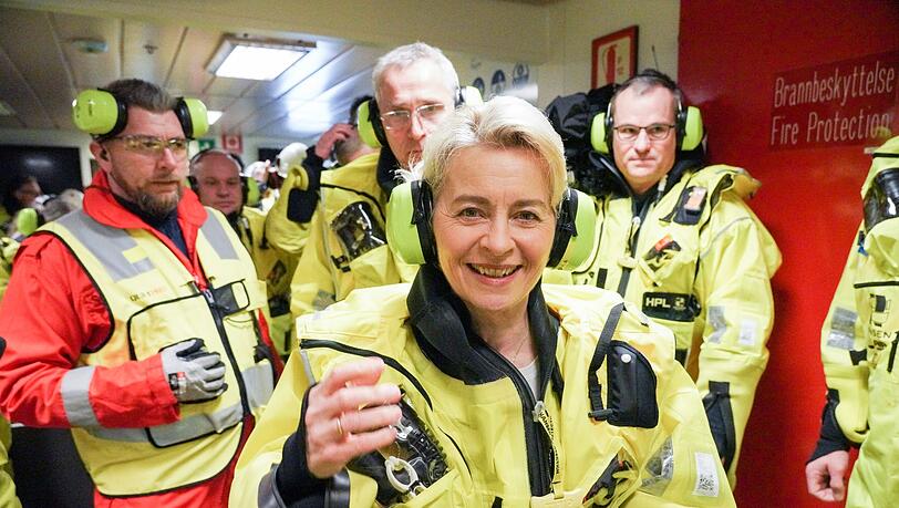 Gemeinsam mit Nato-Generalsekretär Jens Stoltenberg besuchte Ursula von der Leyen eine norwegische Gasförderplattform. Troll A ist die größte Bohrinsel der Erde.