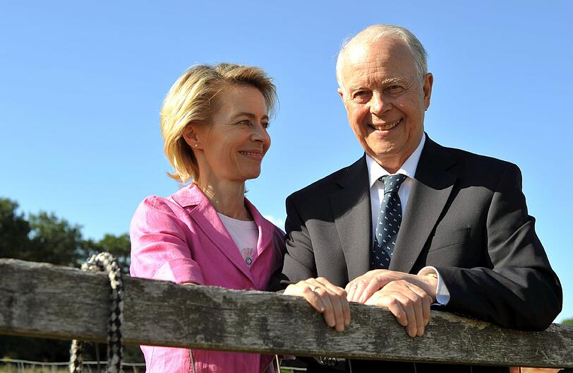 Der ehemalige niedersächsische Ministerpräsident Ernst Albrecht und seine Tochter, Bundesarbeitsministerin Ursula von der Leyen.
