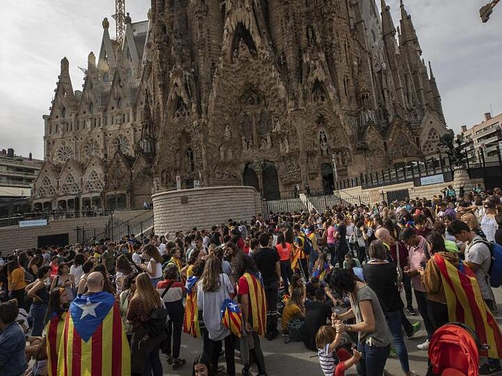 Die Zugänge zur Sagrada Familia sind blockiert.