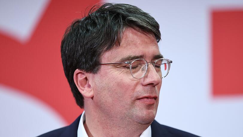 Florian von Brunn, Spitzenkandidat der SPD, reagiert bei der Wahlparty.