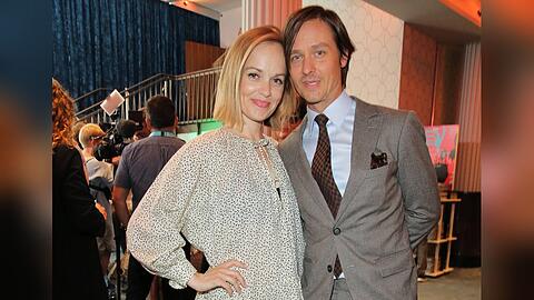Tom Schilling und Friederike Kempter spielen in "Achtsam morden 2" zusammen.