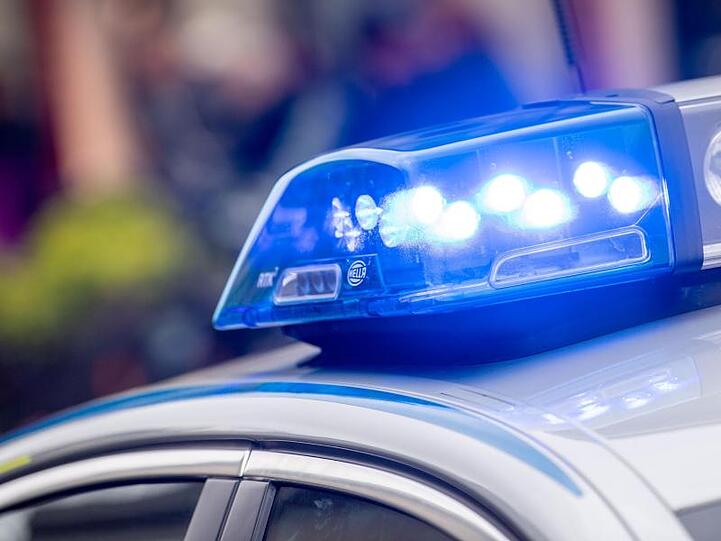 Frau von Einbrechern überrascht: Schreie vertreiben Täter. Foto: Lino Mirgeler/Archiv
