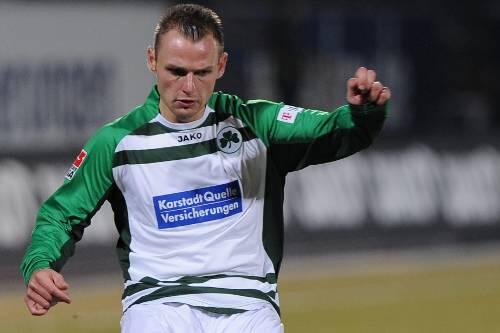 Gelb-Rot-Sperre abgesessen und damit eine echte Alternative für das Spiel in Kaiserslautern: Bernd Nehrig.