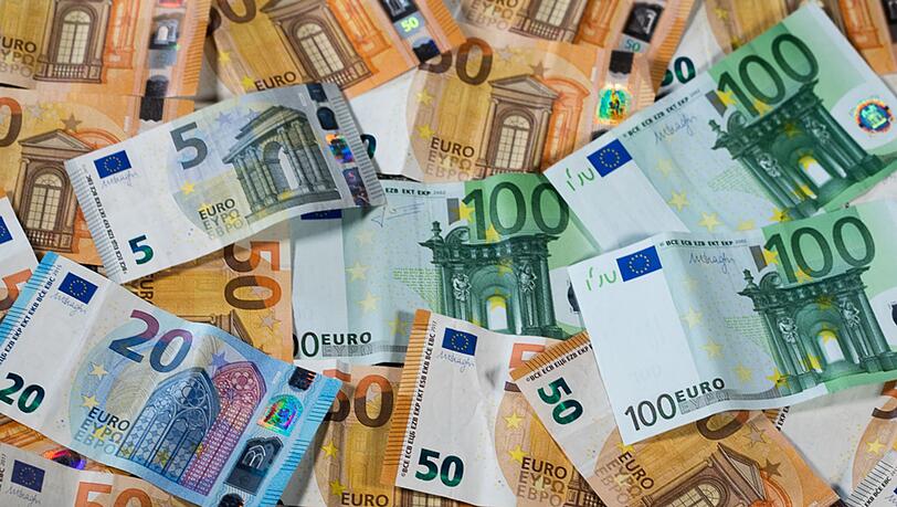 Der Haushaltsentwurf f&uuml;r 2027 sieht Ausgaben von 555,4 Milliarden Euro vor - mit eine Nettokreditaufnahme von 118,7 Milliarden Euro. (Symbolbild)