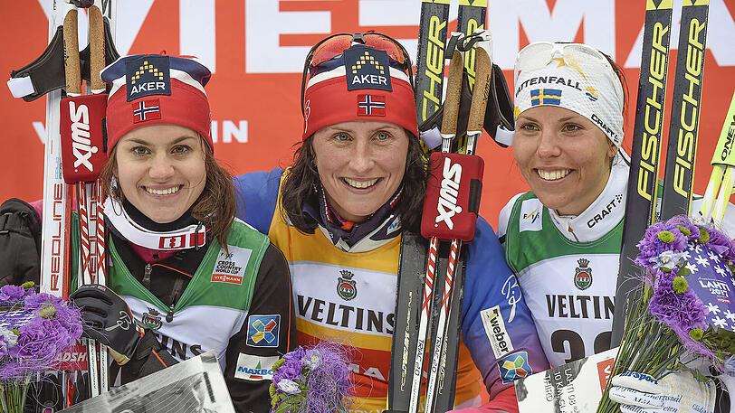 MARIT BJÖRGEN GEGEN CHARLOTTE KALLA (LANGLAUF): Noch mal die Loipe, noch mal Norwegen gegen Schweden - diesmal Frau gegen Frau. Welch' einzigartige Karriere diese Marit Björgen schon jetzt hinter sich hat! Sechs Olympiasiege, 14 Weltmeistertitel, mehr als 100 Weltcup-Erfolge - dazu neuerdings stolze Mutter.