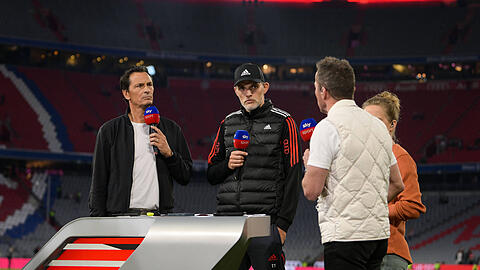Lothar Matthäus (vorne) und Thomas Tuchel (2.v.l.) am Samstag im Interview nach der Bayern-Niederlage gegen Leipzig.