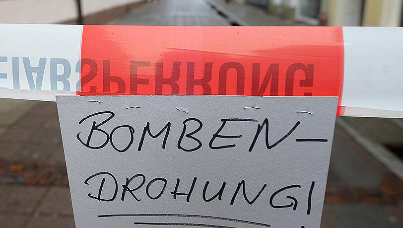 Bombendrohung in einer Erlanger Bank(Symbolbild). Bombendrohung in einer Erlanger Bank(Symbolbild).