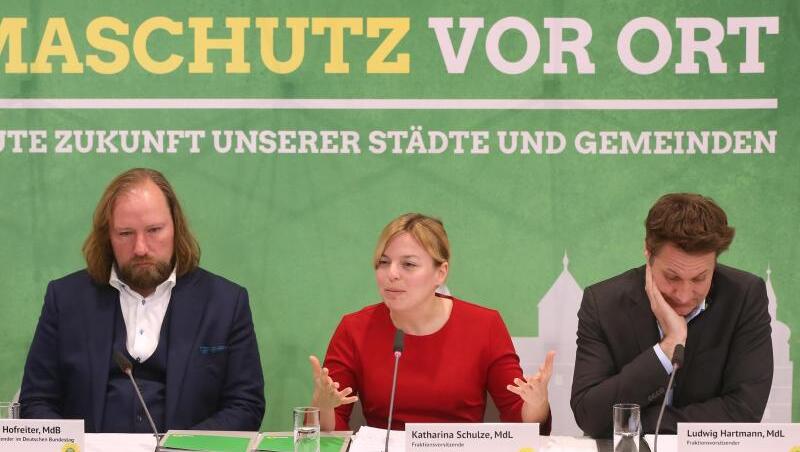 Holger Laschka (l-r), Anton Hofreiter, Katharina Schulze und Ludwig Hartmann in Würzburg. Foto: Karl-Josef Hildenbrand/dpa Holger Laschka (l-r), Anton Hofreiter, Katharina Schulze und Ludwig Hartmann in Würzburg. Foto: Karl-Josef Hildenbrand/dpa