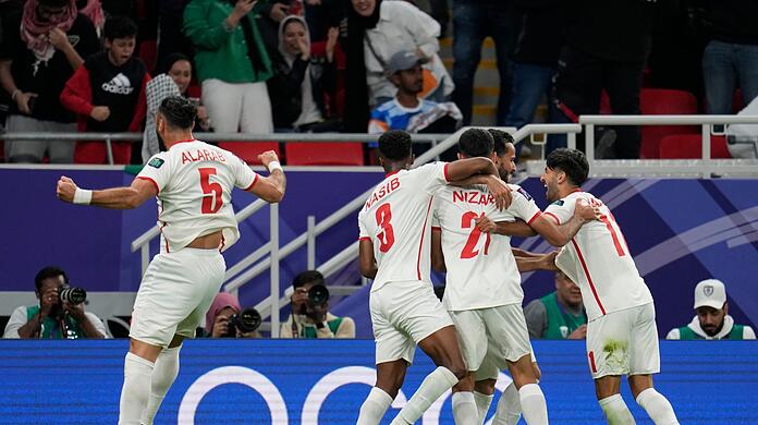 Jordanien setzte sich im Halbfinale des Asien-Cups überraschend gegen Südkorea durch.