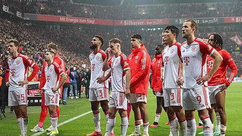 Konsternierte Blicke und unzufriedenstellende Leistungen: Droht eine titellose Saison beim FC Bayern?