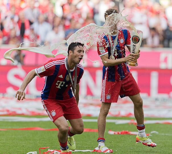 Feucht-fröhliche Meisterfeier. Die Jubel-Bilder aus der Allianz-Arena