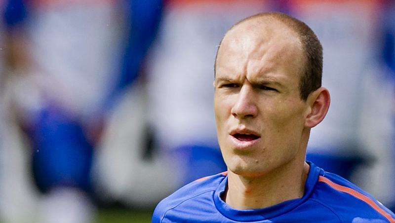 Arjen Robben Chancen für einen WM-Einsatz steigen. Arjen Robben Chancen für einen WM-Einsatz steigen.