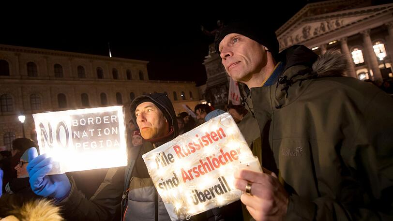 Bilder von der Kundgebung vor der Oper!