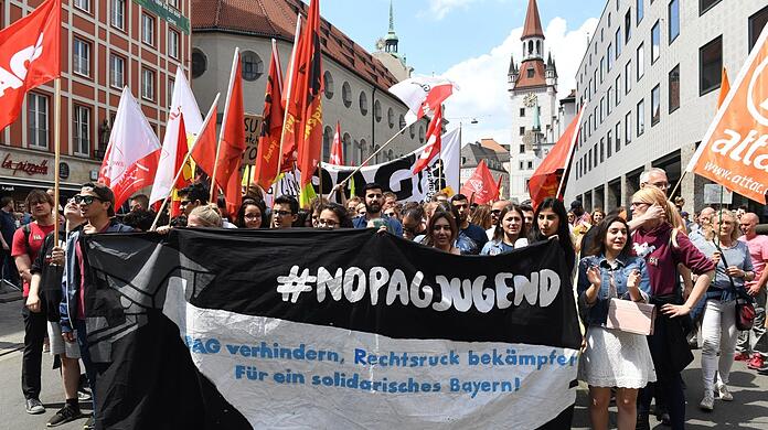 Jugendliche demonstrieren 2018 in München gegen das Polizeiaufgabengesetz.