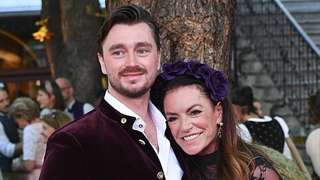 Lambert Dinzinger jr. ist der Sohn von Schauspielerin Christine Neubauer.
