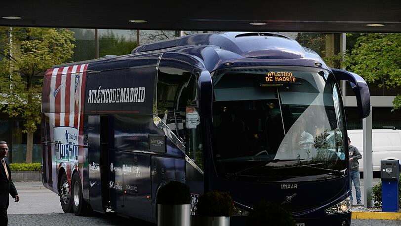 Atlético Madrid ist in der Stadt: Hier gibt's die Bilder von der Ankunft der Rojiblancos. Atlético Madrid ist in der Stadt: Hier gibt's die Bilder von der Ankunft der Rojiblancos.