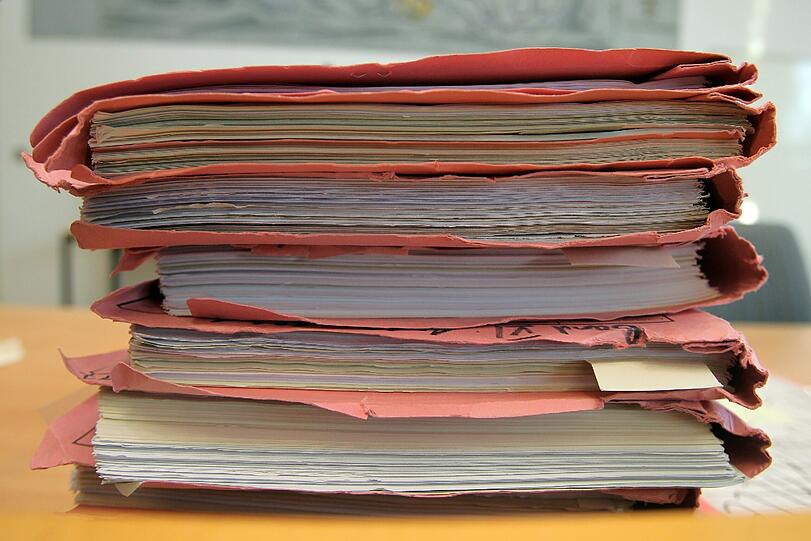 Der Angeklagte wurde schuldig gesprochen, in mehr als 30 Fällen die Tochter seiner damaligen Lebensgefährtin missbraucht zu haben.