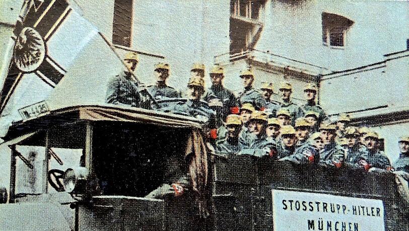1923: Hitlers Putschversuch. 1923: Hitlers Putschversuch.
